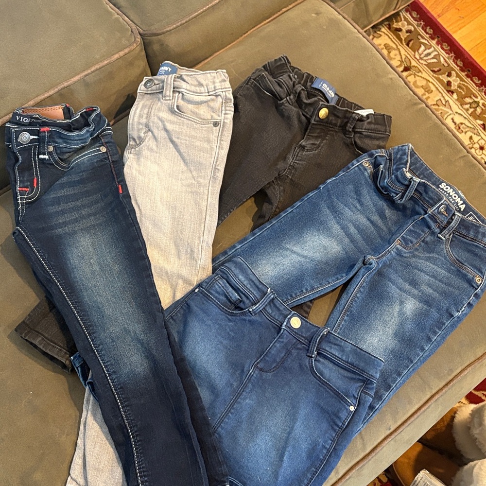Set girls 5/5T jeans and Jean skirt